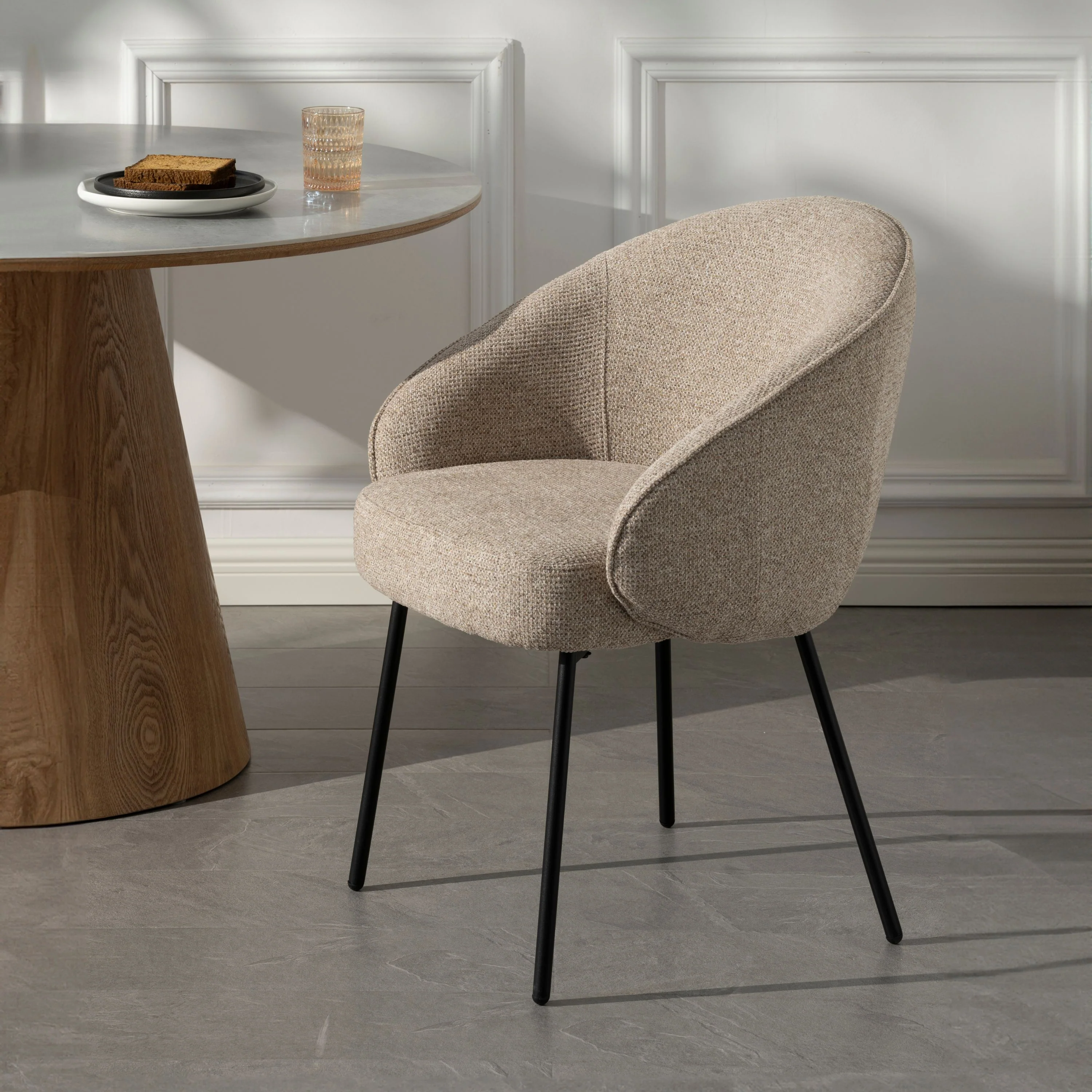 Cleo Eetkamerstoel - Taupe - Zwarte Poten - Image 2
