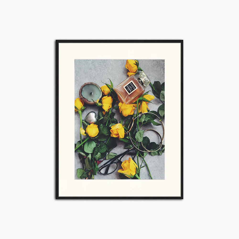 Coco & Flowers - Print Muurdecoratie