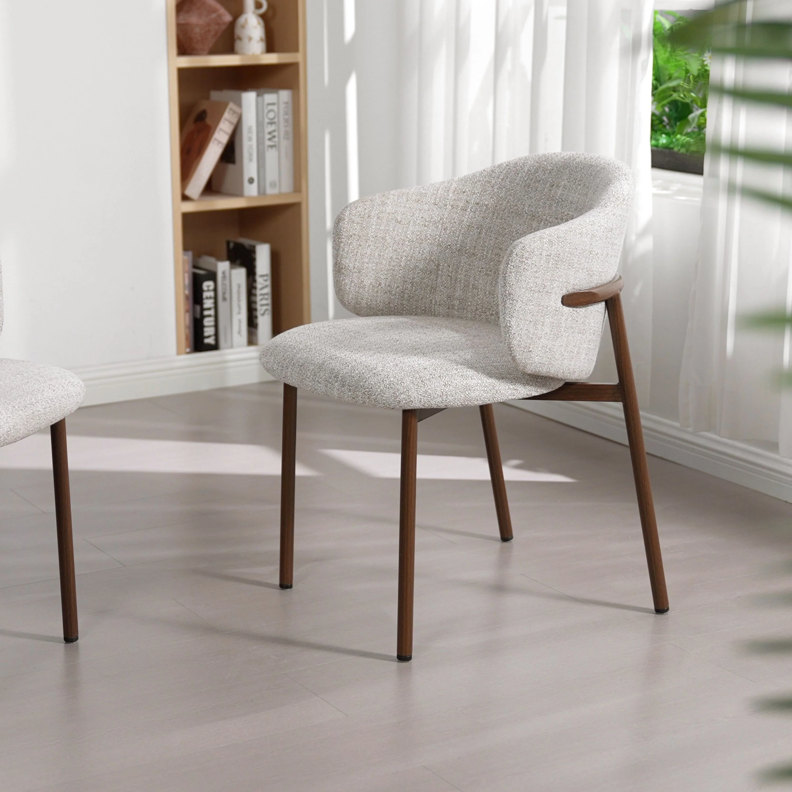 Jenna Eetkamerstoel - Beige - Walnoot Poten - Image 2